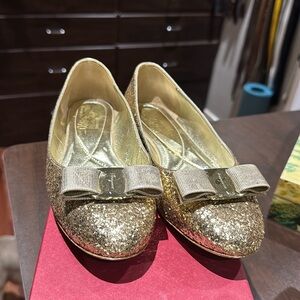 Salvatore Ferragamo Gold Glitter Bow Flats – Size 7.5